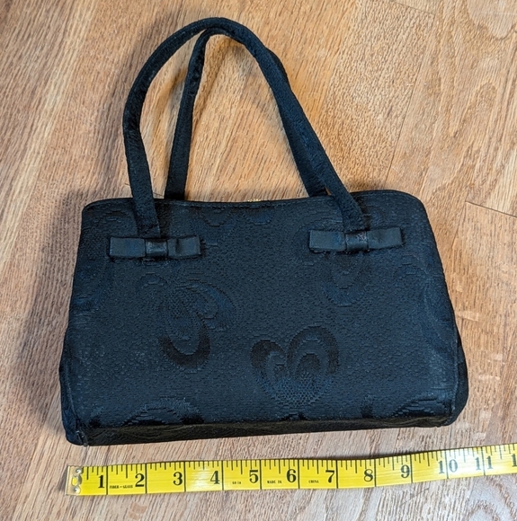 Vintage Glam Black Evening Bag with Bow Detail & Sparkly Clasp ✨🖤 - Picture 8 of 9